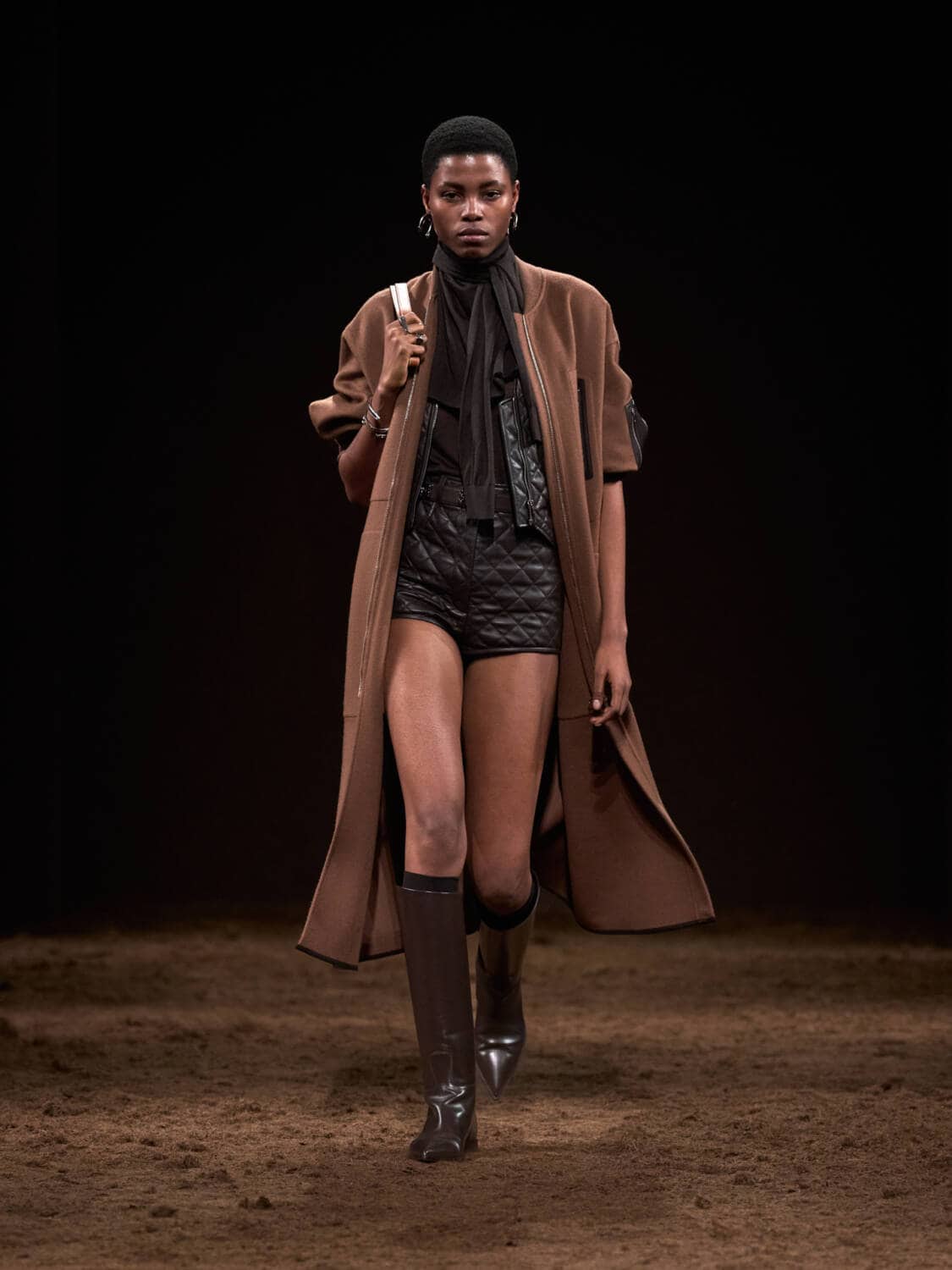 Hermès: Ready-To-Wear AW25 - 10 Magazine